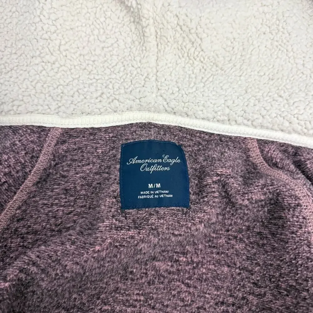 American Eagle OutfittersZip Up Sweater Size Medium